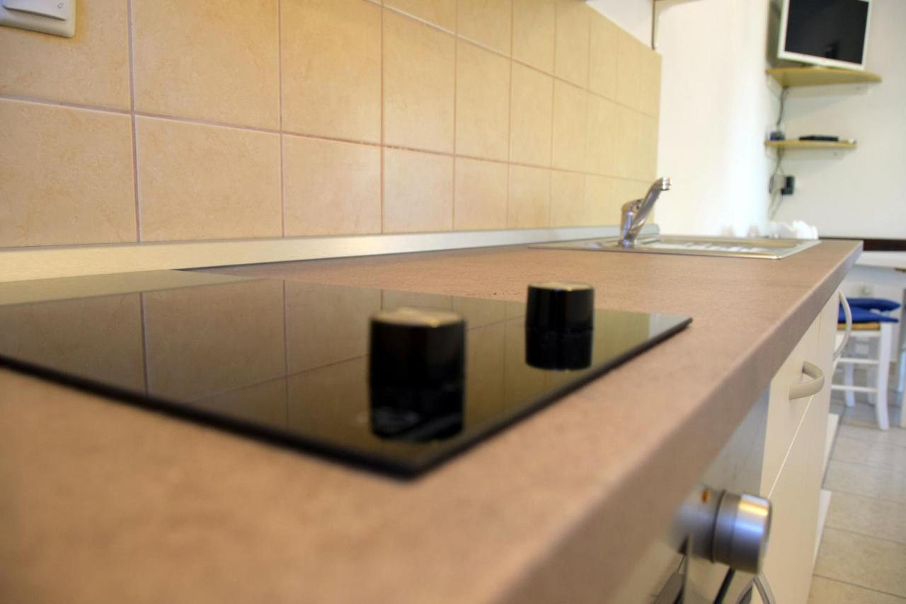 MiraMar Gardenn Apartmment Banjol Exterior foto