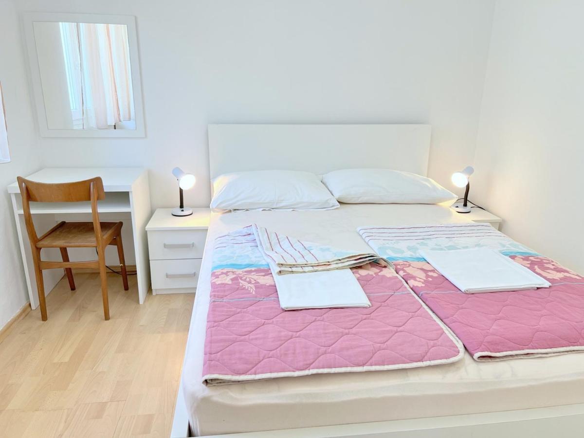 MiraMar Gardenn Apartmment Banjol Exterior foto