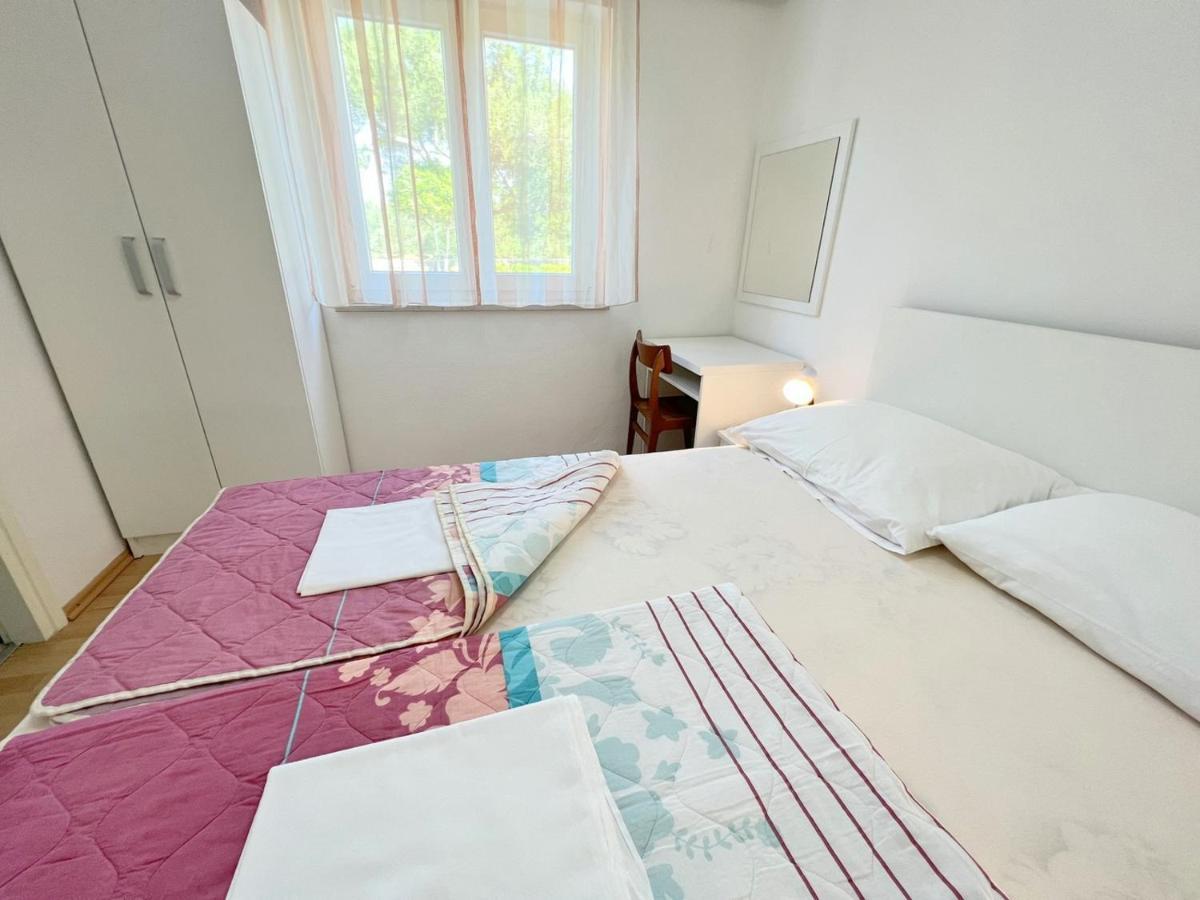 MiraMar Gardenn Apartmment Banjol Exterior foto