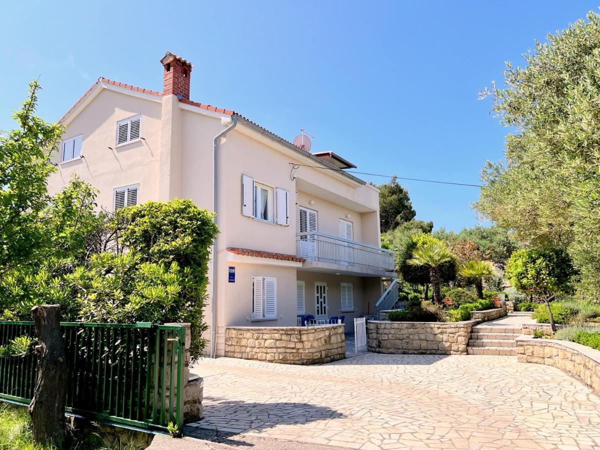 MiraMar Gardenn Apartmment Banjol Exterior foto
